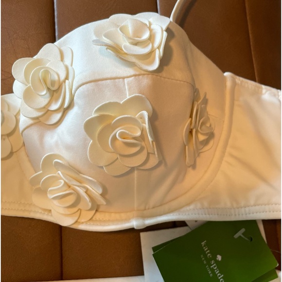Kate Spade rosette bikini top size L NWT - Picture 2 of 8